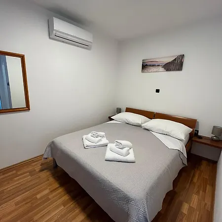 Anticato Apartment *